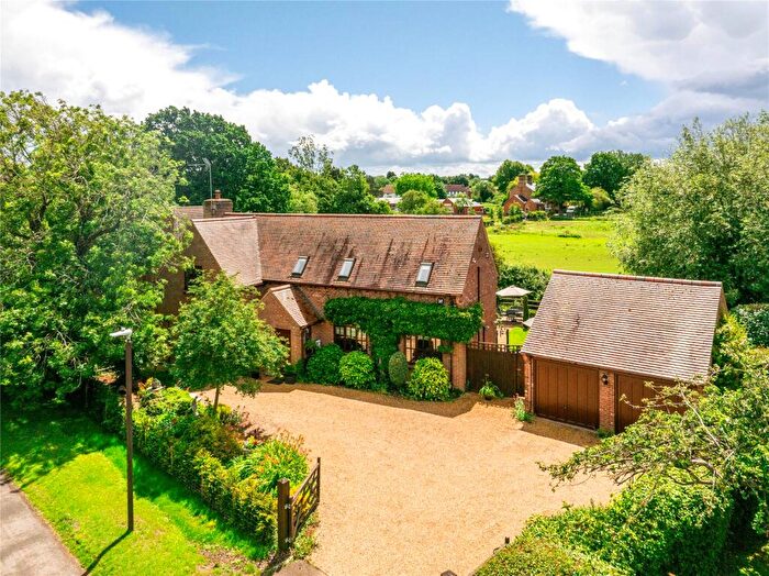 4 Bedroom Detached House For Sale In Leys Road, Loughton, Milton Keynes, Buckinghamshire, MK5