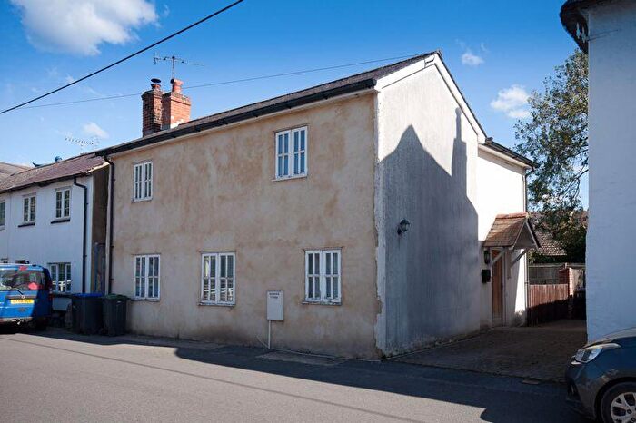 3 Bedroom Detached House For Sale In High Street, Shrewton, SP3
