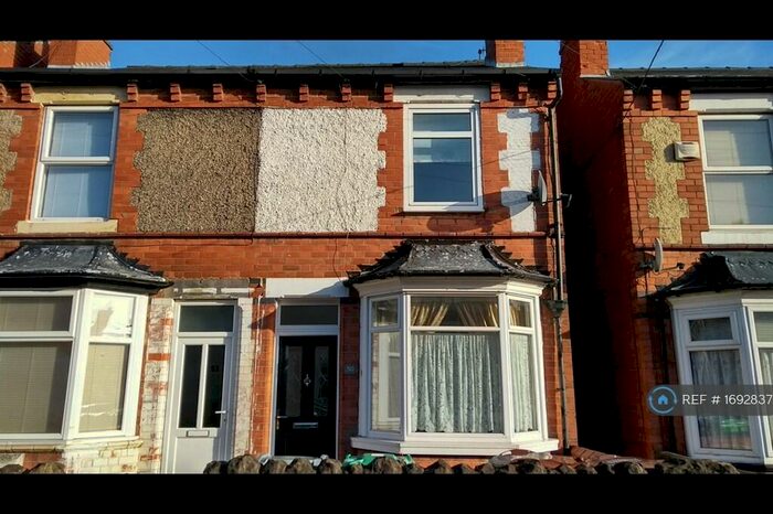 3 Bedroom Semi-Detached House To Rent In Ragdale Road, Nottingham, NG6