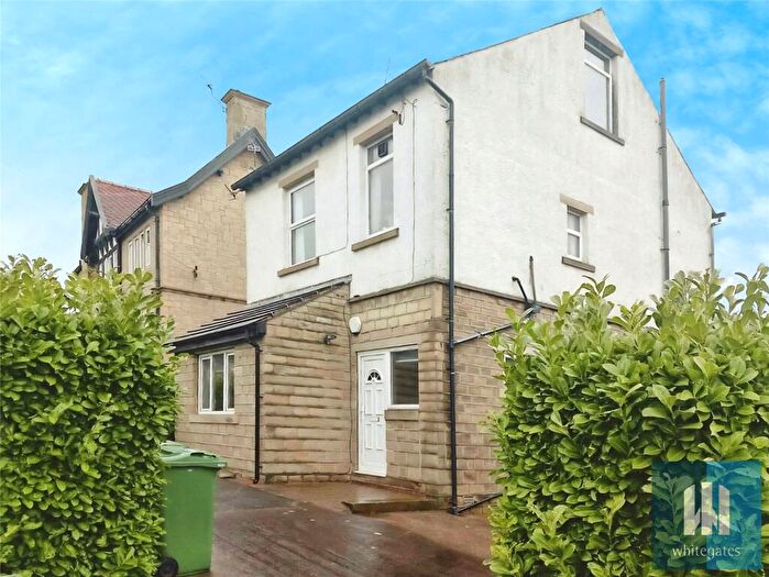 2 Bedroom Apartment To Rent In Longley Road, Huddersfield, HD5