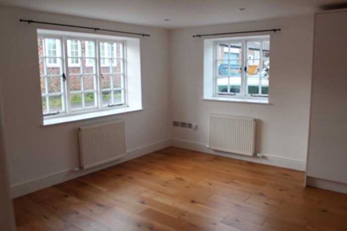 1 Bedroom Flat To Rent In Petworth Road, Witley, GU8