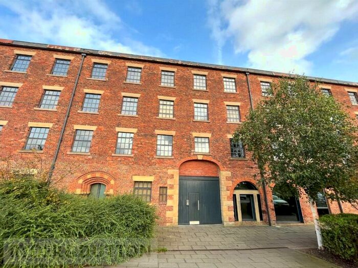 2 Bedroom Apartment To Rent In Castle Street, Stalybridge, Greater Manchester, SK15