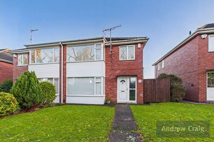 3 Bedroom Semi-Detached House For Sale In Dahlia Way, Hebburn, NE31