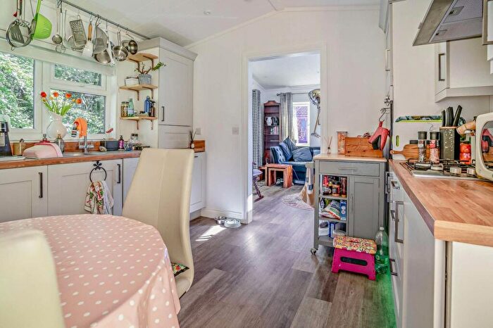 1 Bedroom Park Home For Sale In Mill Gardens, Blackpill, Swansea, SA3