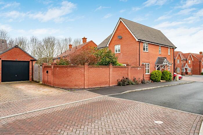 3 Bedroom Semi-Detached House For Sale In Teasel Bank, Harwell, OX11