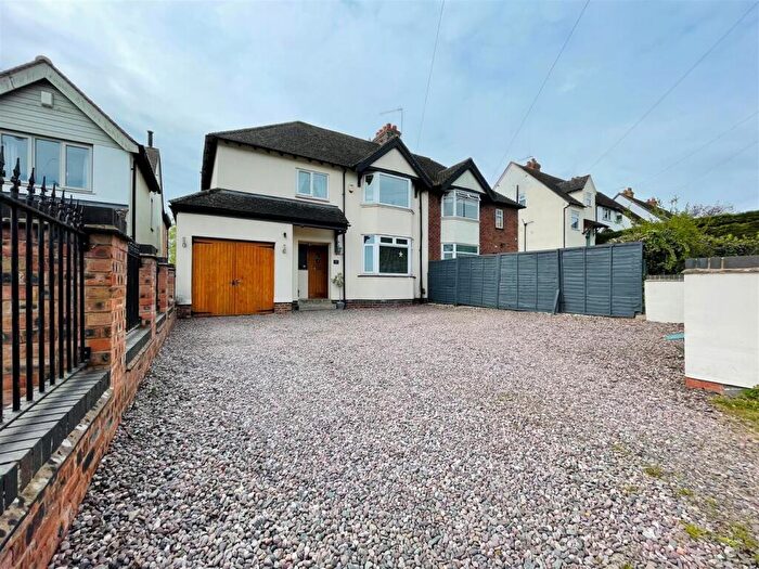 4 Bedroom Semi Detached House For Sale In Alcester Road, Stratford-Upon-Avon, CV37