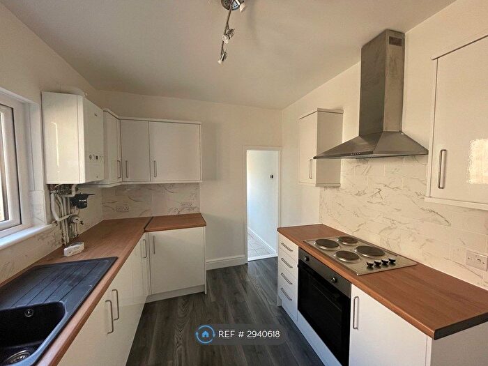 2 Bedroom Terraced House To Rent In Station Road, Portsmouth, PO3