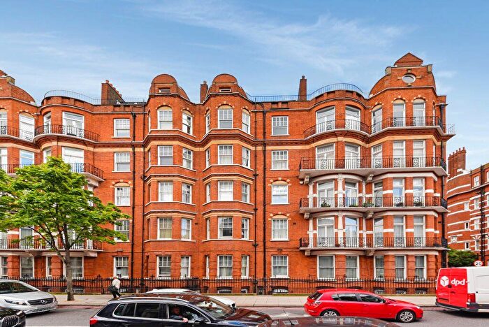 4 Bedroom Flat To Rent In Barkston Gardens, Earls Court, SW5