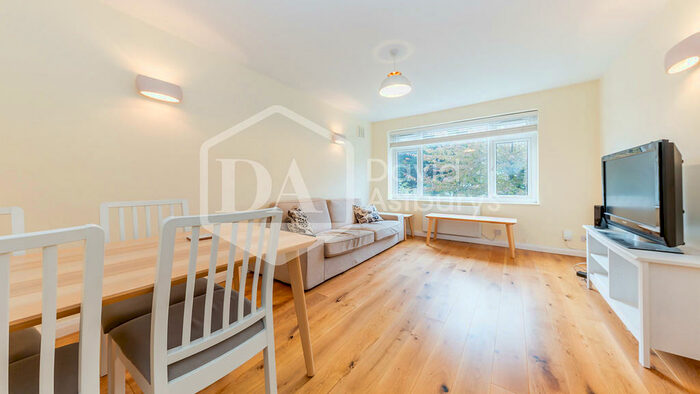 2 Bedroom Apartment To Rent In Crouch Hill, Finsbury Park, London, N4