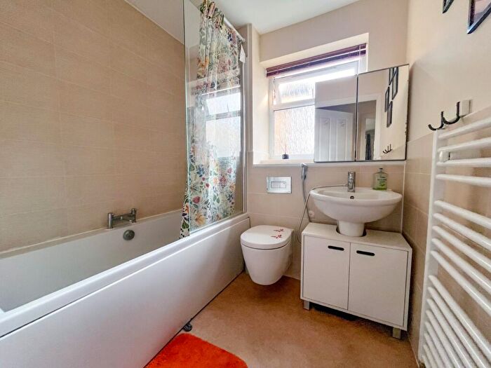 2 Bedroom Apartment For Sale In Wood Street, Patchway, Bristol, Gloucestershire, BS34