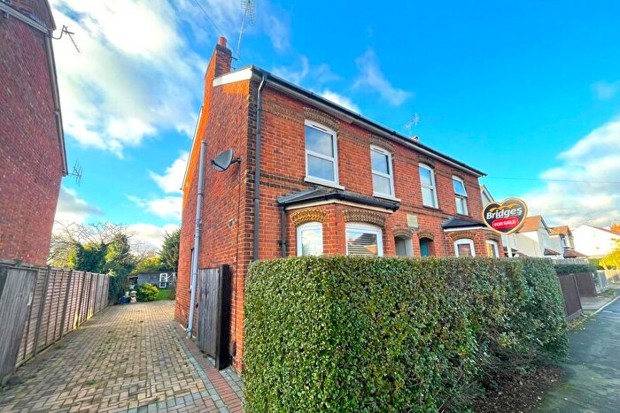 3 Bedroom Semi-Detached House For Sale In Frimley Road, Ash Vale, Surrey, GU12