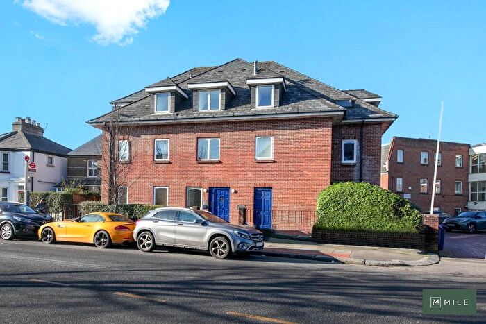 1 Bedroom Apartment For Sale In Mortimer Court, Friern Barnet Lane, N20