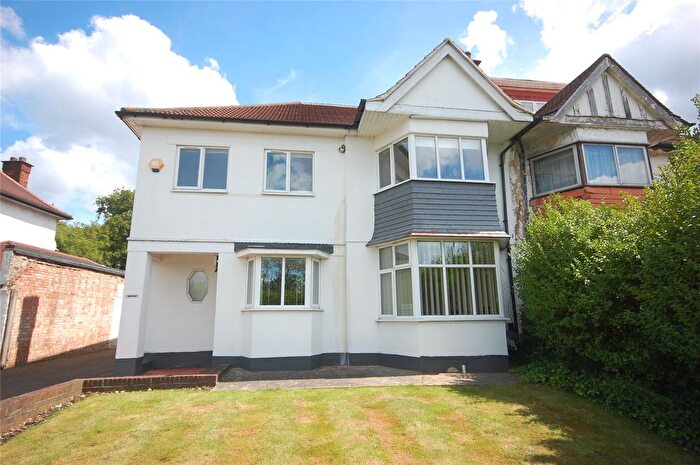 2 Bedroom Flat To Rent In Hendon Way, Hendon, NW4