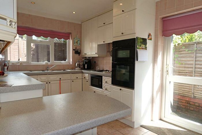 2 Bedroom Bungalow For Sale In The Chase, Findon, BN14