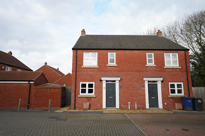 3 Bedroom Semi-Detached House For Sale In The Hedgerows, Eggborough, Goole, DN14