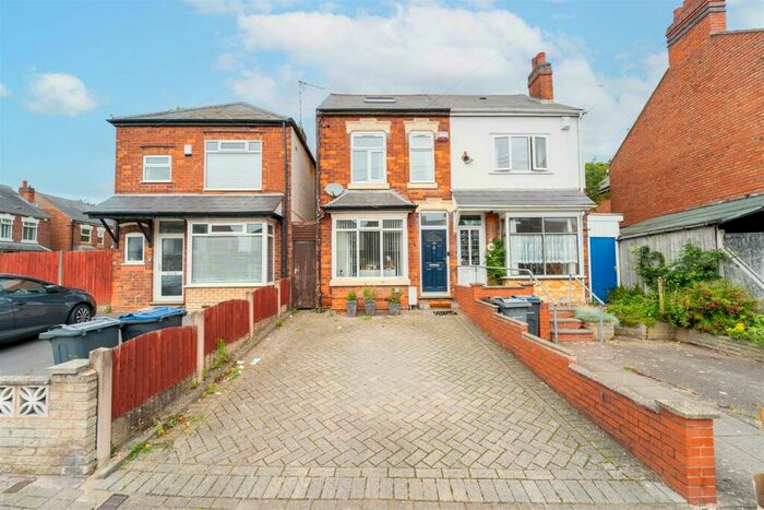 4 Bedroom House To Rent In Ribblesdale Road, Birmingham, B30