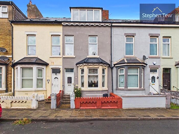5 Bedroom Terraced House For Sale In Lowrey Terrace, Blackpool, FY1
