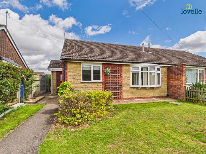 2 Bedroom Bungalow To Rent In Phillips Court, Welton, LN2