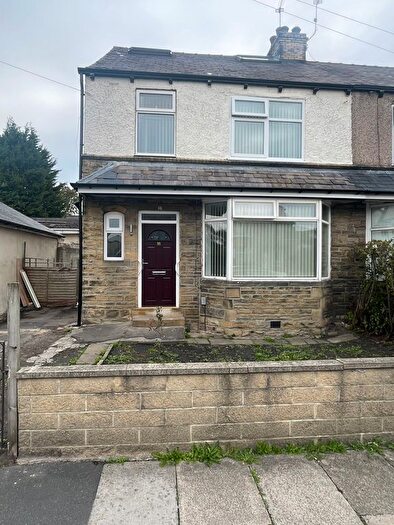 4 Bedroom Semi-Detached House To Rent In Silverhill Drive, Bradford, BD3