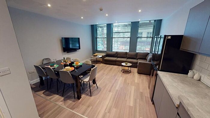 5 Bedroom Semi-Detached House To Rent In Gloucester Road, Bristol, BS7