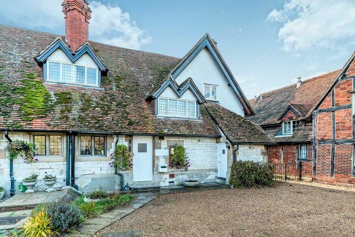 2 Bedroom Cottage To Rent In Bockmer End, Marlow, SL7