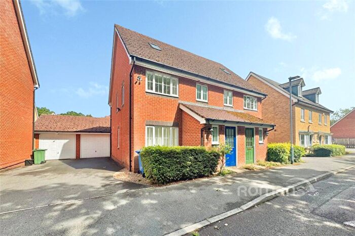 4 Bedroom Semi-Detached House For Sale In Alford Close, Sandhurst, Berkshire, GU47