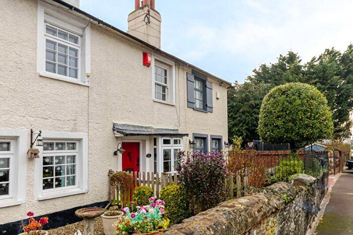 2 Bedroom Cottage For Sale In Godstone Green, Godstone, RH9