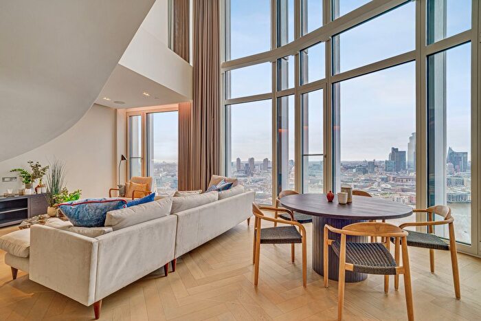 3 Bedroom Flat To Rent In Upper Ground, London, SE1