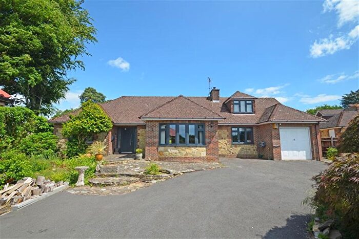 3 Bedroom Detached House For Sale In Woodpecker Lane, Storrington, West Sussex, RH20