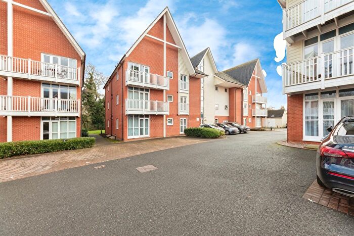 2 Bedroom Flat For Sale In Woodshires Road, Solihull, B92