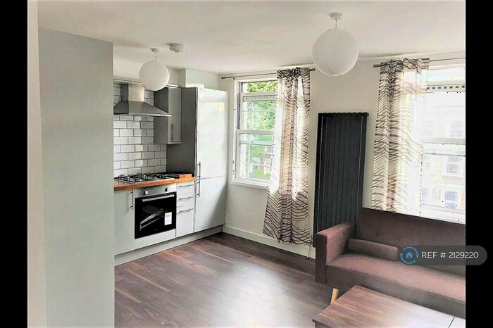 3 Bedroom Flat To Rent In (Second & Loft Floor) Amersham Road, London, SE14