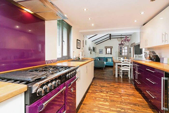 4 Bedroom Detached House For Sale In Abergwyngregyn, Llanfairfechan, Gwynedd, LL33