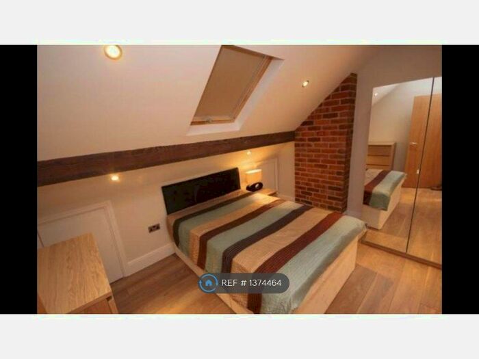 2 Bedroom Flat To Rent In B, Leeds, LS6