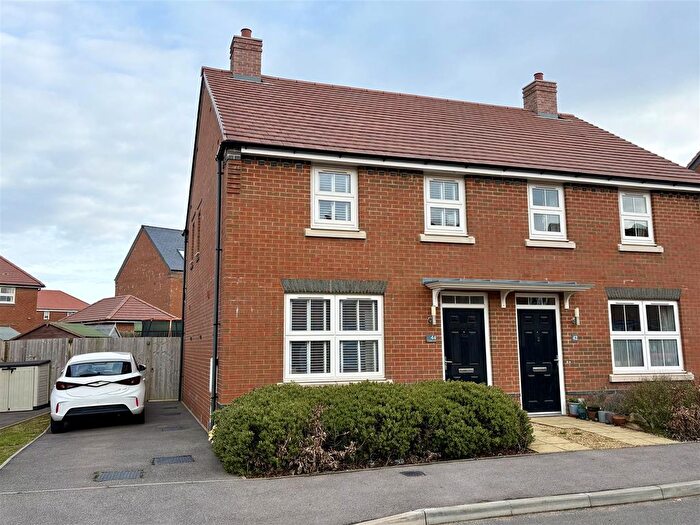 3 Bedroom Semi-Detached House For Sale In St. Martins Road, Eastbourne, BN22