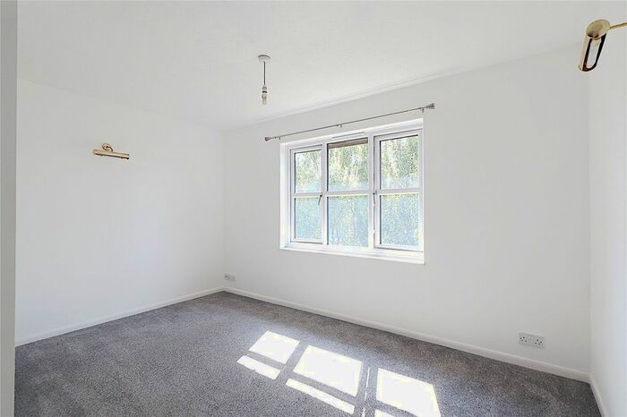 1 Bedroom Flat For Sale In Kenwyn Road, Dartford, Kent, DA1