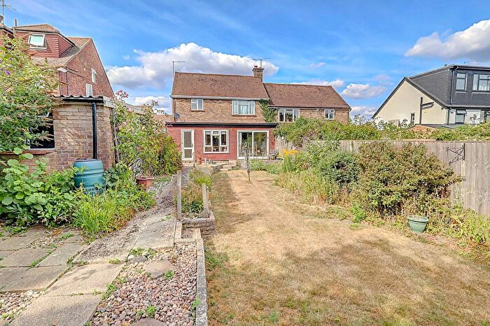 3 Bedroom Semi-Detached House For Sale In Cedar Avenue, Hazlemere, High Wycombe, Buckinghamshire, HP15