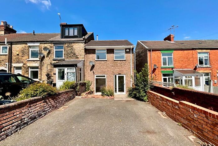 2 Bedroom End Of Terrace House For Sale In Ringwood Road, Brimington, Chesterfield, Derbyshire, S43