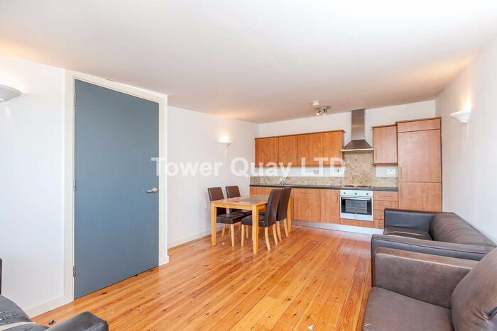 2 Bedroom Flat To Rent In Somerford Grove, Dalston, N16