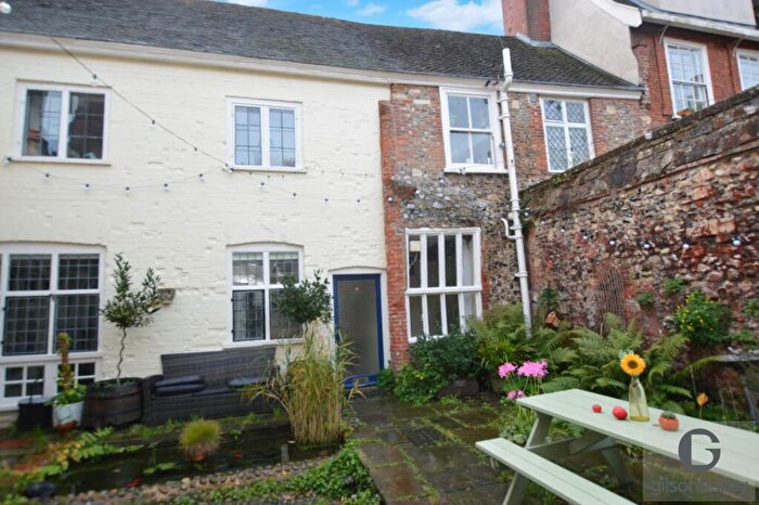 1 Bedroom Flat To Rent In The Close, Norwich, NR1