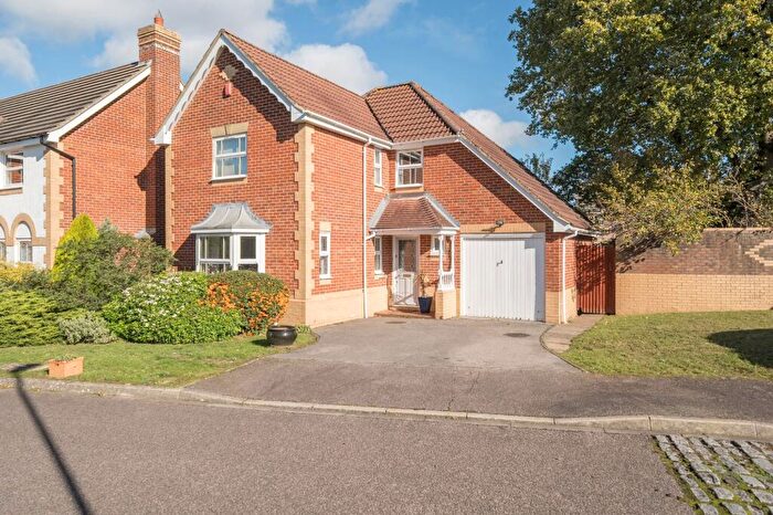 4 Bedroom House For Sale In Shelley Close, Coulsdon, CR5