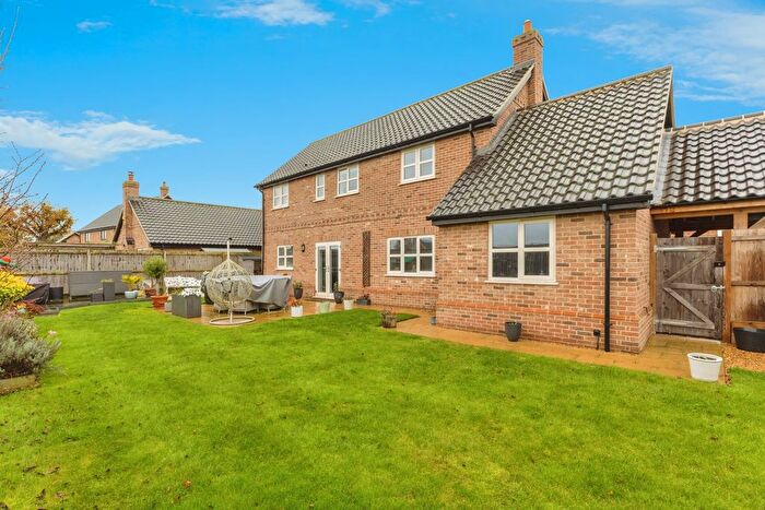 4 Bedroom Detached House For Sale In Harper Close, Shropham, Attleborough, Norfolk, NR17