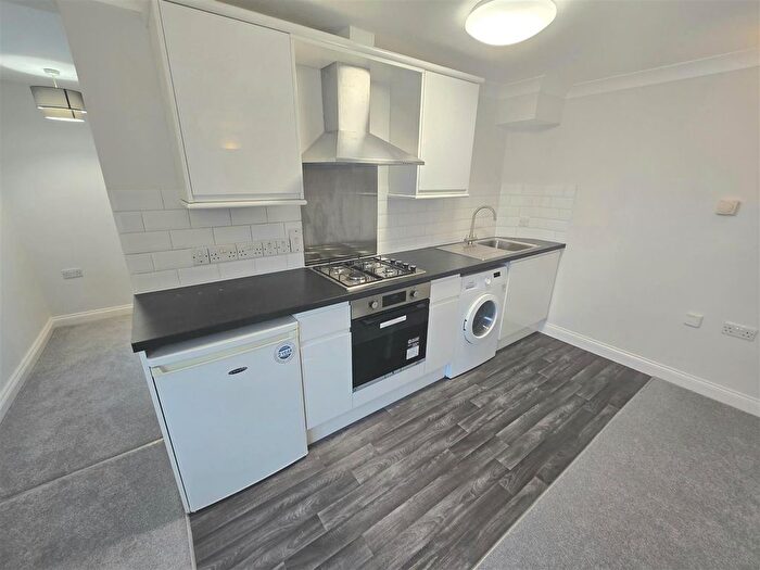 1 Bedroom Flat For Sale In King Johns Road, Kingswood, BS15