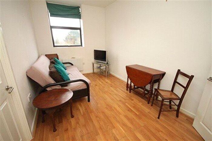 1 Bedroom Apartment For Sale In Norwich Avenue West, Bournemouth, Dorset, BH2