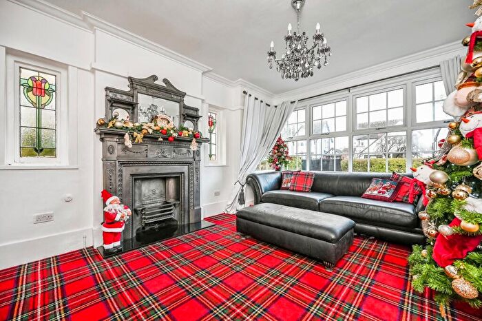 4 Bedroom Detached House For Sale In Osborne Road, Southport, PR8