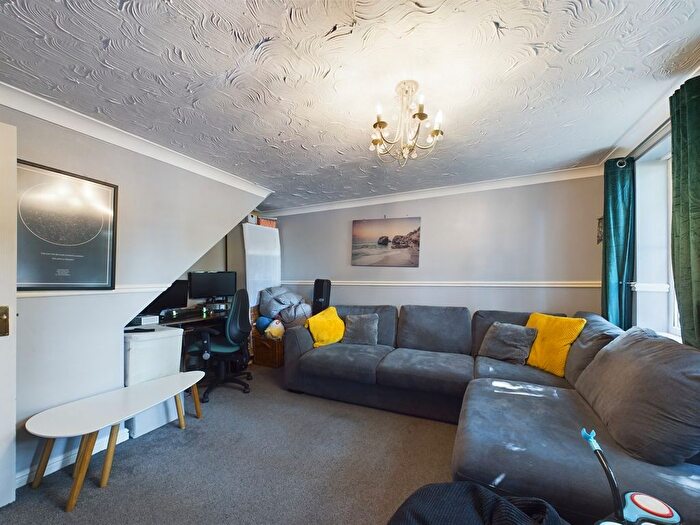 3 Bedroom Semi-Detached House For Sale In Wallace Close, King's Lynn, PE30