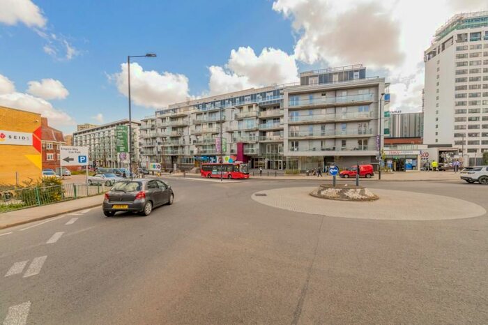 2 Bedroom Flat To Rent In Empire Way, Wembley, HA9