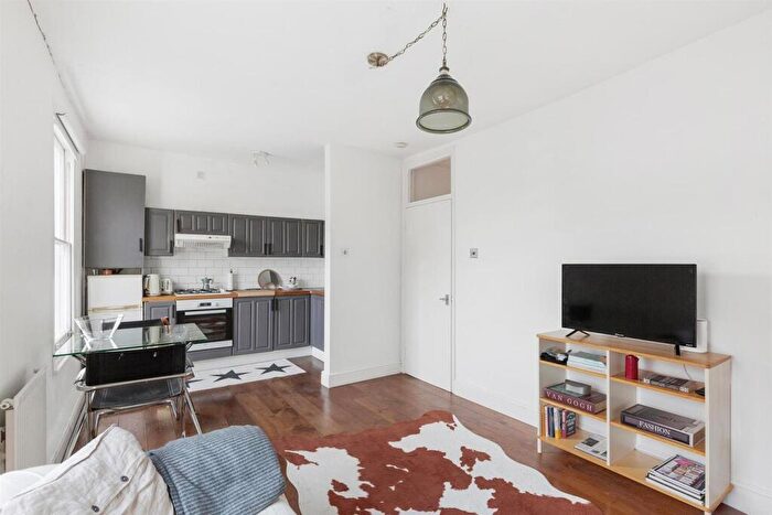 1 Bedroom Flat For Sale In Maxted Road, SE15