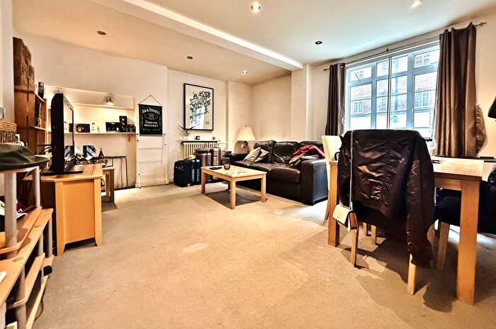 2 Bedroom Flat To Rent In Latymer Court, Hammersmith Road, Hammersmith, W6