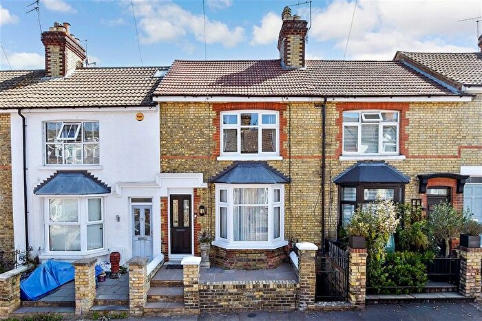3 Bedroom Terraced House For Sale In Muir Road, Maidstone, Kent, ME15