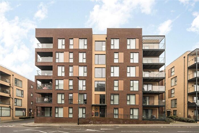 2 Bedroom Apartment For Sale In Grove Park, London, NW9